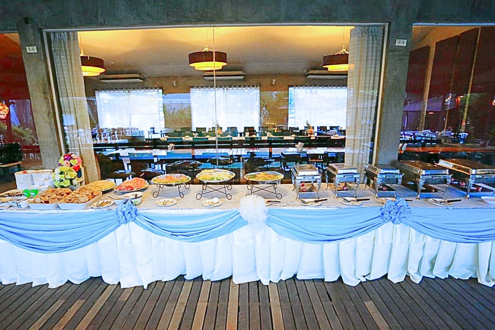 ห้องจัดเลี้ยง บุฟเฟ่